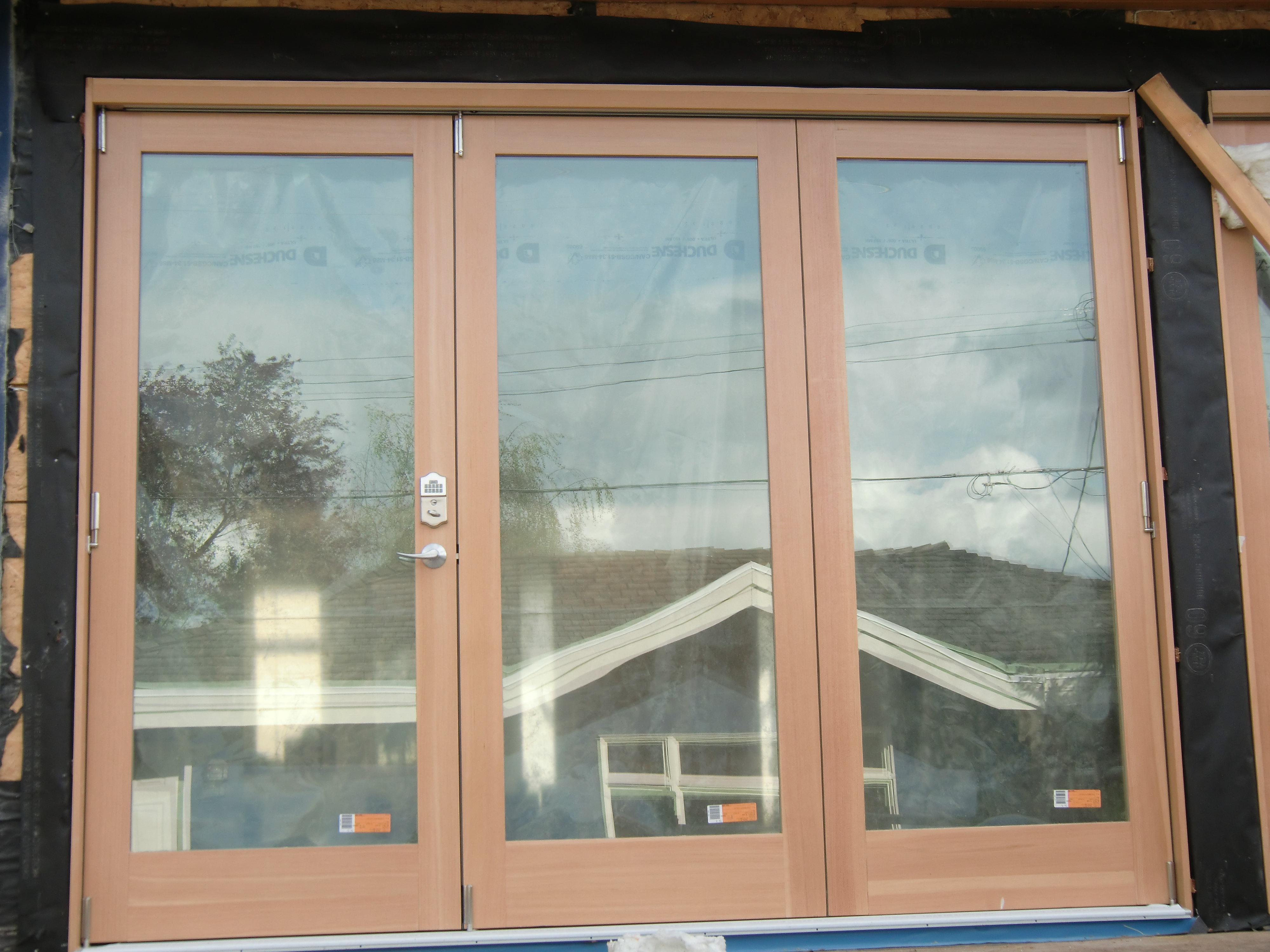 Facroy Direct Doors ECLIPSE BIFOLD IN SOLID VG FIR 